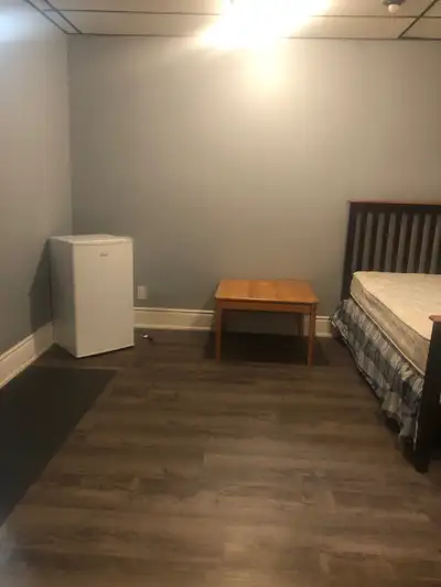 Furnished room for rent