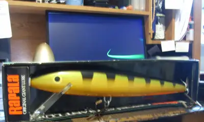 Rapala Original Giant Lure in original box, is sure, View more