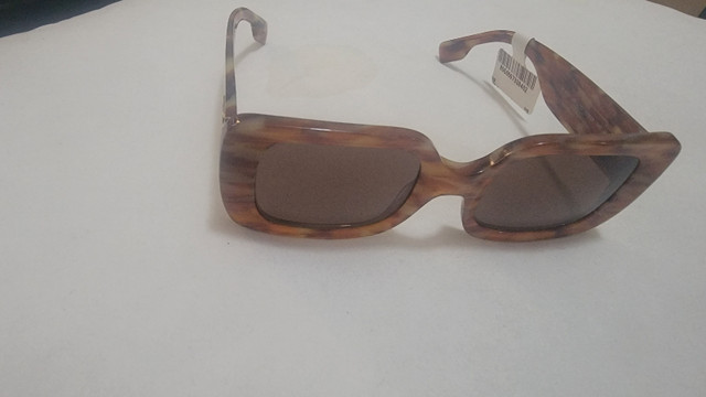 Sunglasses burberry  in Women's - Other in Ottawa - Image 3