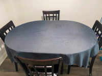 Dinning  table with 4 chairs for sell.