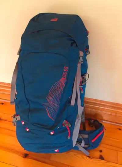 Mountain Equipment Co-op Men’s 65 Litre backpack in excellent condition. Model EOS65 Long. Comes wit...