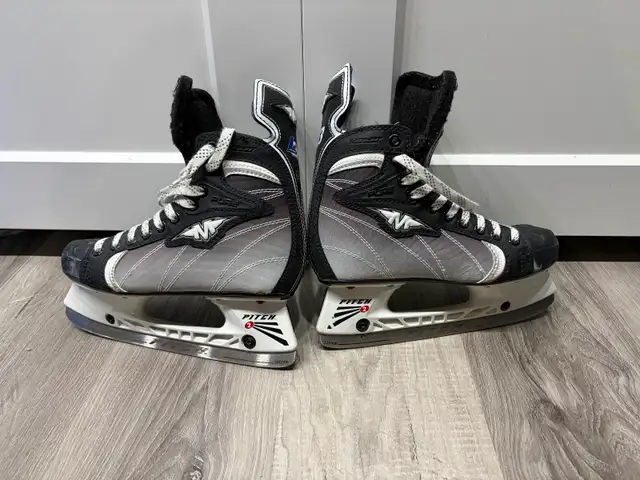 Skate shoes