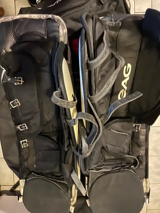 Jambières de gardien de but 32 pouces in Hockey in City of Montréal - Image 3