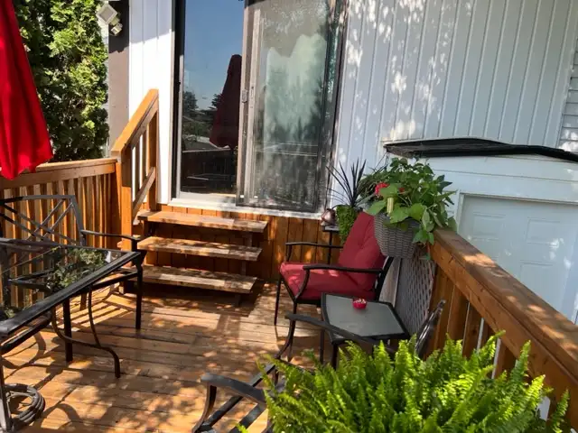 BEAUTIFUL 3 BEDROOM 2 BATH 2 YARDS WITH LARGE GARAGE BY RIVER in Long Term Rentals in Saskatoon - Image 5