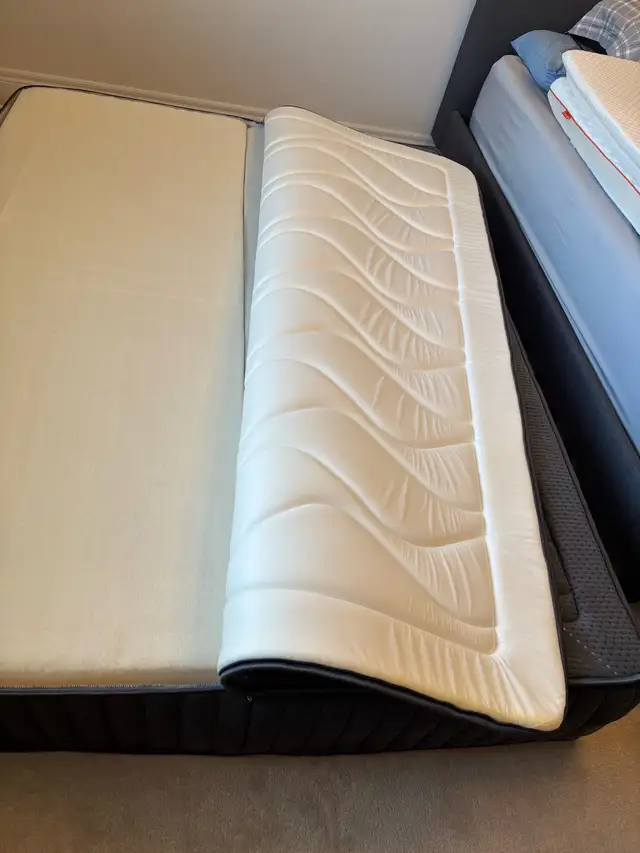 Mattress - Queen in Beds & Mattresses in Oshawa / Durham Region - Image 6