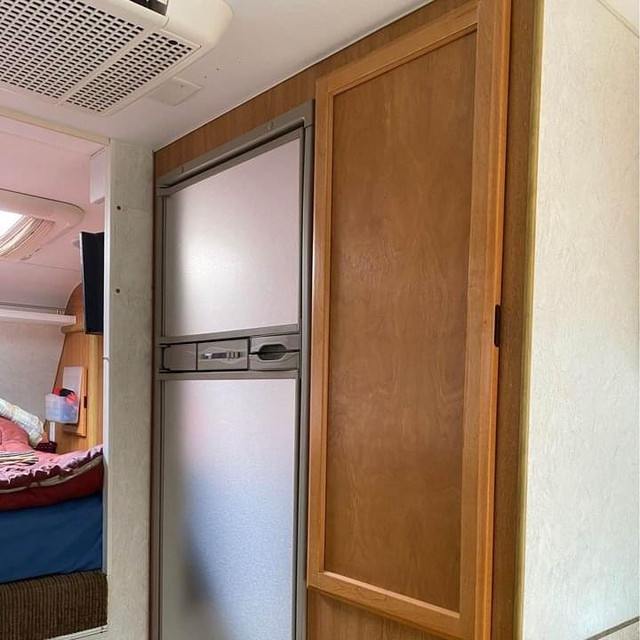 Campeur Porté boîte de 8p très beau kit, Camion A1 VR et caravanes Saguenay Kijiji