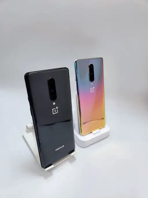 OnePlus 8 128gb  Unlocked 3 Months Warranty W/Charger