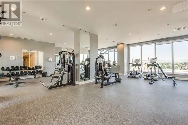 1Bedroom + Den for Rent on Subway Line in Long Term Rentals in City of Toronto - Image 4