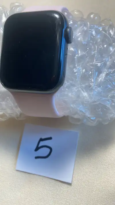 Apple Watches 5 - 7 - 8, View more