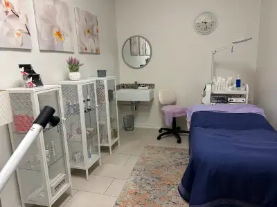 Looking for a peaceful, inspiring space in downtown Toronto? We’re offering a fully furnished aesthe...