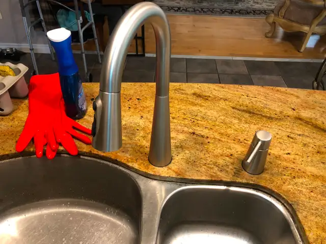 Licensed plumber65669422979969125