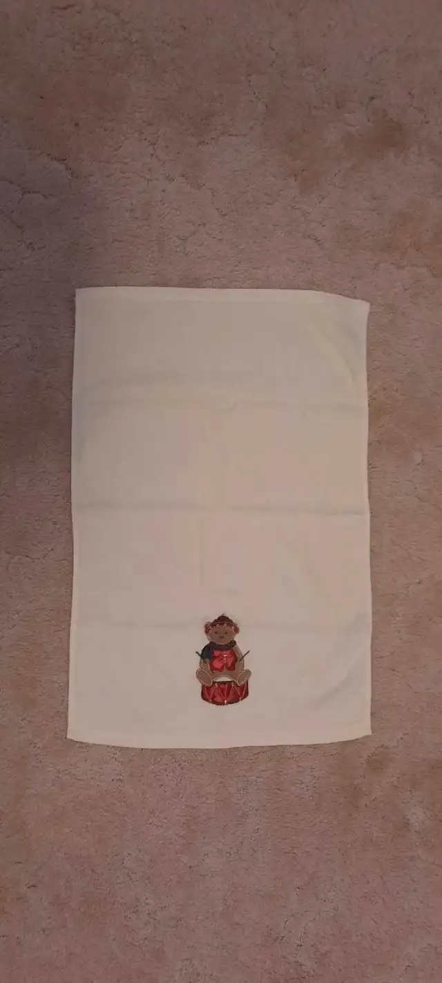 Christmas Towels, Teddy, Bath, Hand and fingertip towel in Bathwares in Markham / York Region - Image 6