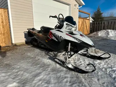 2009 Polaris 800 Sled New pull cord New stator Just inspected at Hyper Toys in Dawson Fix kit instal...