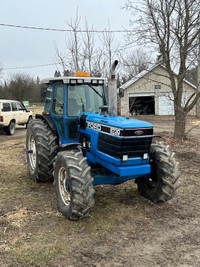 Ford 8730 Powershift tractor 