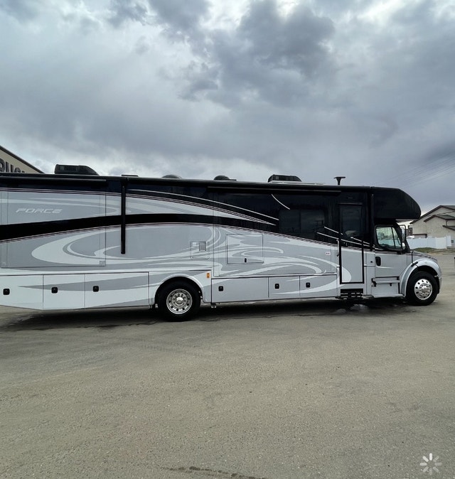 2015 Dynamax Force Super C 37TRS RVs & Motorhomes Regina Kijiji