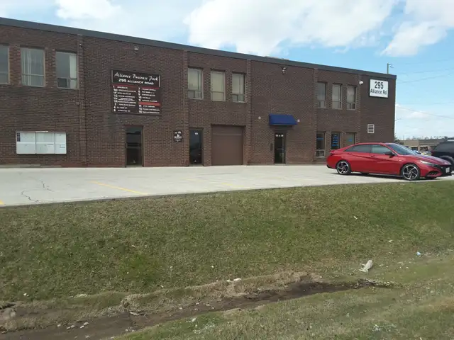 Quiet Office space in Commercial & Office Space for Rent in Oakville / Halton Region - Image 2