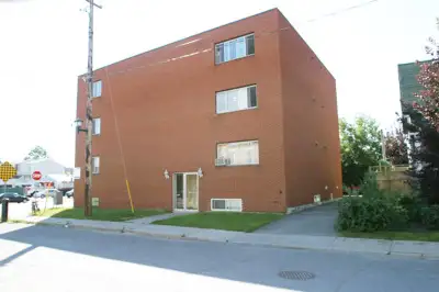 *NEW* 2 BDR- MARKET AREA- GUIGUES AVE-BSMT SUITE-OTTAWAU-SEPT 1