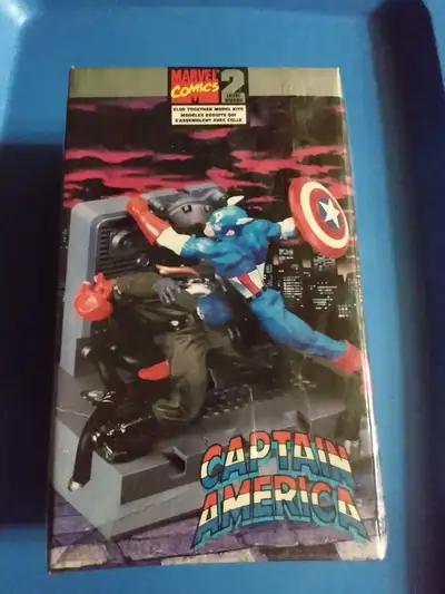 Spider-Man 2 Movie Figurine Case/Display $50 X-Men Film Figurines BNIB Storm Sabertooth Loose Sabert...