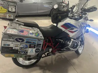 Very clean well maintained,2012 GS,crash guards,Denali fr lights,aux rear brake and running lights,c...