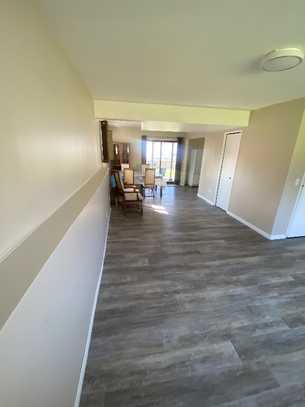 Very large 1 bedroom/1bath, ground level entrance basement Long Term