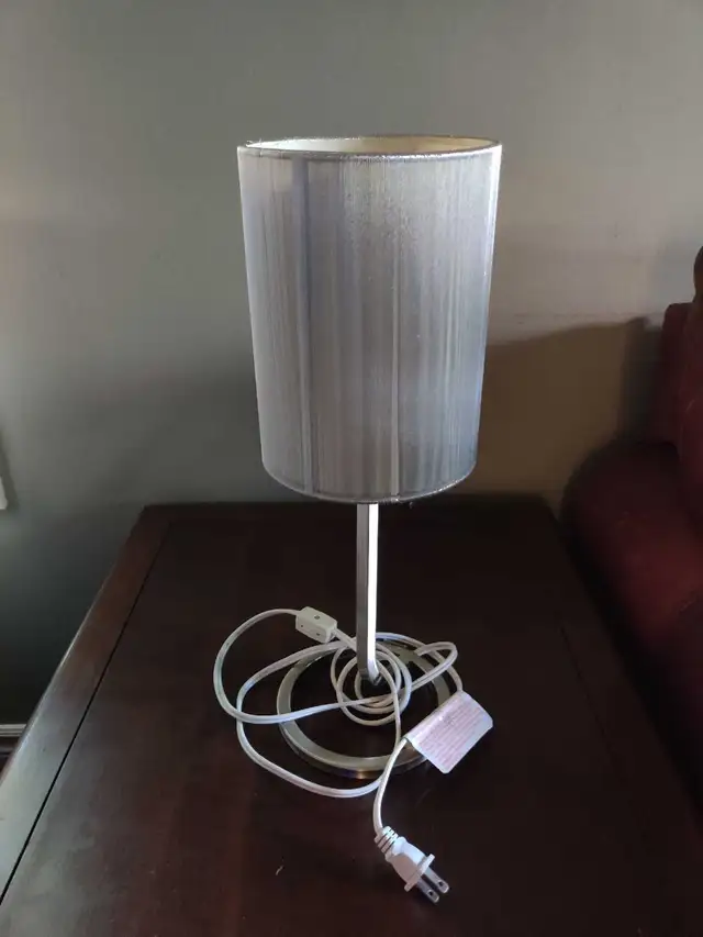 Desk lamp with decorative shade (17" height) in Indoor Lighting & Fans in Ottawa - Image 2