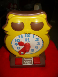 Vintage Jouet Horloge de marque Answer Clock by Tomy