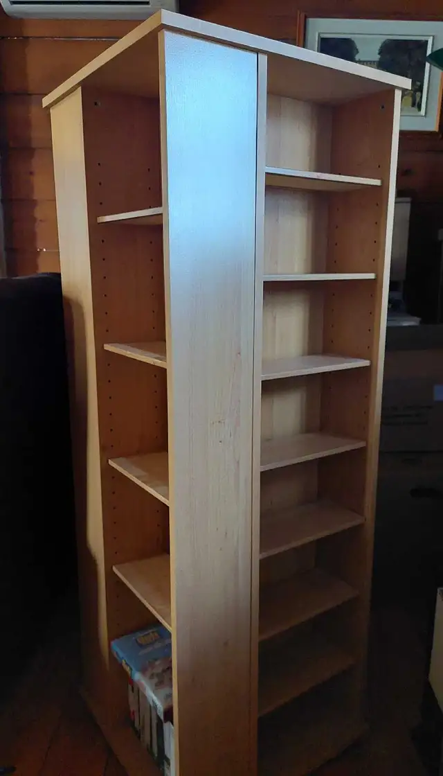 **Rotatifs** 2 meubles bibliothèque pour dvd, cd, vhs ou autre in Bookcases & Shelving Units in Laval / North Shore - Image 2