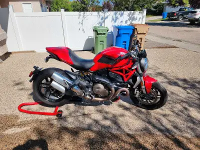 For Sale: 2014 Ducati Monster 1200 - Very Good Condition! This stunning 2014 Ducati Monster 1200 is...