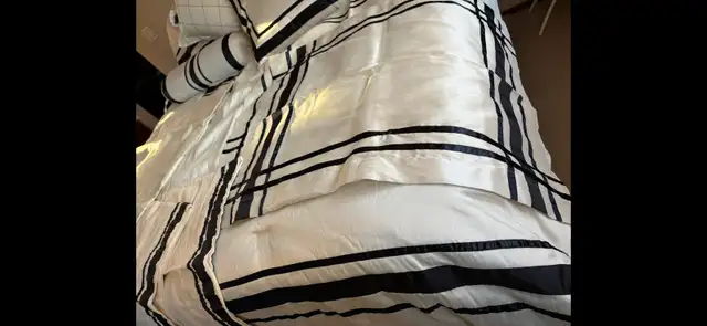 Classic Queen Bedding Set65192924915585122