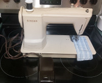 Very Rare Singer 414G sewing machine