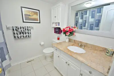 READY TO MOVE-IN FROM AUGUST FOR A PROFESSIONAL OR STUDENT looking for short term - (Long term is al...