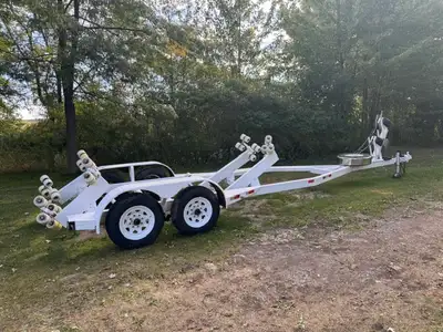 10,000 lb custom boat trailer easily holds 28’ boat. 12” steel check plate catwalk, no more balancin...