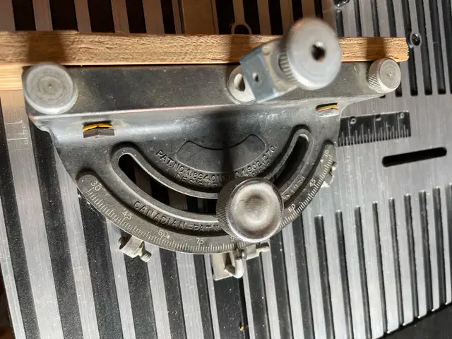 Router Table With Stand   LAST CHANCE.  MUST GO! in Power Tools in Calgary - Image 6