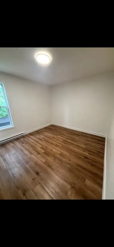 URGENT Cession de bail – Grand 4 ½ à louer – 1 212 $/mois (hydro inclus) Disponible dès maintenant!...