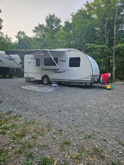 Selling my 2011 Gulfstream visa rgu travel trailer. It has aluminum cage design with steel base maki...