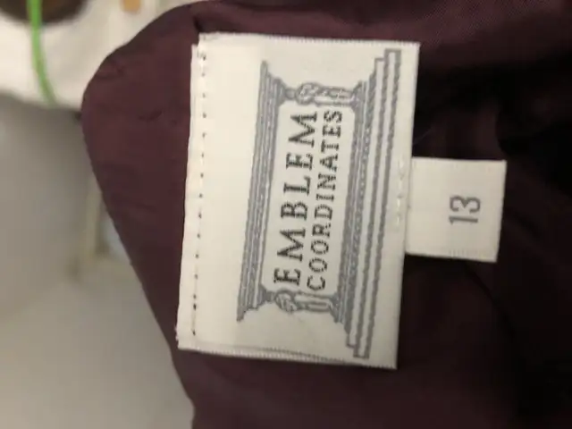 Women’s Burgundy Two Piece Suit. Size 13/11. Like New. in Women's - Dresses & Skirts in Edmonton - Image 10
