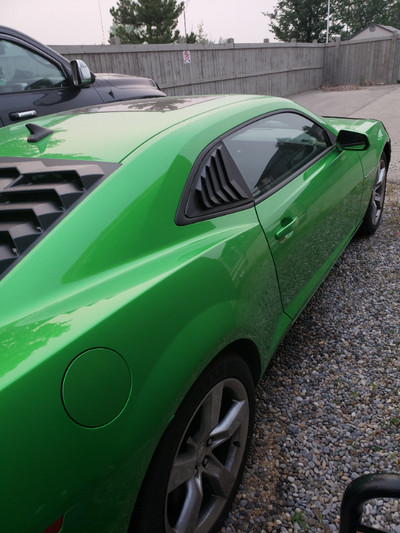 2011 Synergy Green Camaro SS with 32500km