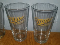 Miller Genuine Draft beer glasses Set