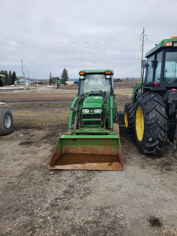 TRACTEUR JOHN DEERE 3320 in Farming Equipment in Ottawa - Image 2