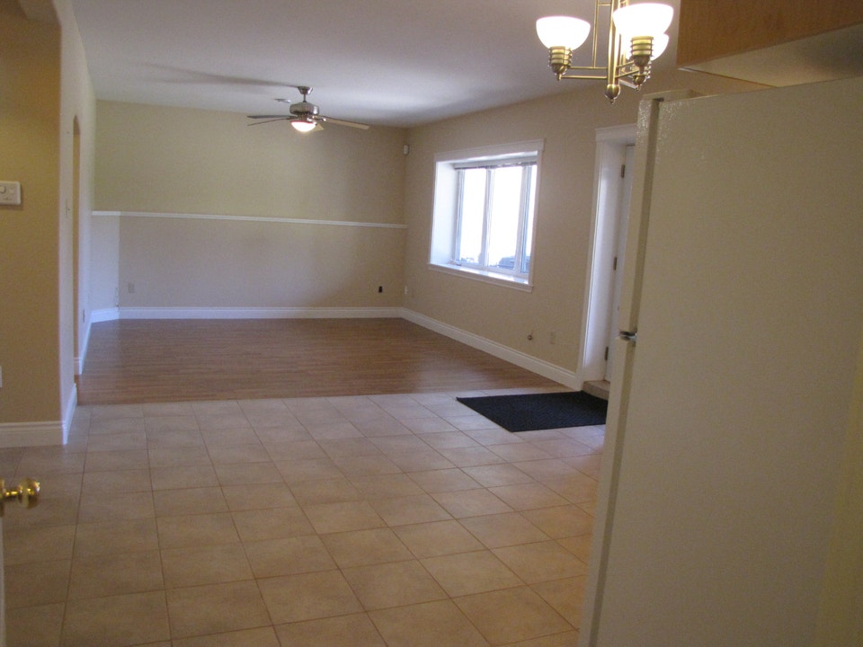 Large All Inclusive 1 Bedroom Quispamsis 4