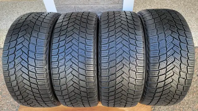 225/45R/17 MICHELIN X ICE SNOW TOIRES IN VERY GOOD CONDITION in Tires & Rims in Dartmouth - Image 2