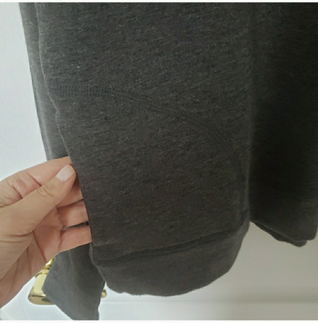 EUC Balance Collection Women's activewear cropped sweatshirt hoo in Women's - Tops & Outerwear in Mississauga / Peel Region - Image 2