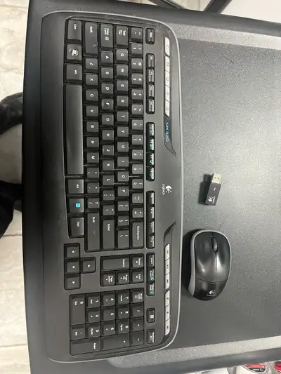 Logitech Wireless Kyboard Mouse Combo, View more