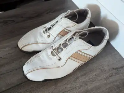 Women's Footjoy Golf Shoes. Size 8 Ladies. White with Beige accents, good used condition, new spikes...