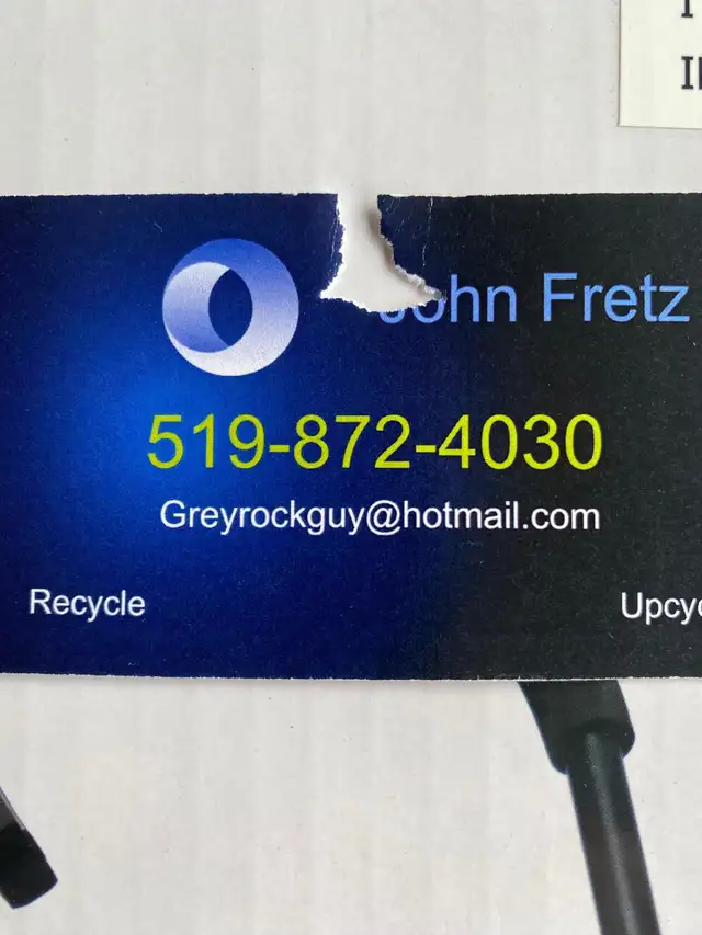 Universal, 2 bike carrier, $49 in Clothing, Shoes & Accessories in London - Image 3