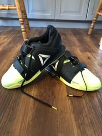 Size 12 Men’s Reebok weightlifting shoes