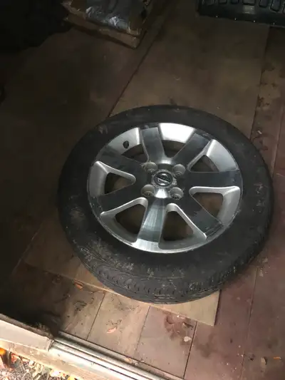 Ils étaient sur une Nissan. Ils sont dans mon cabanon.