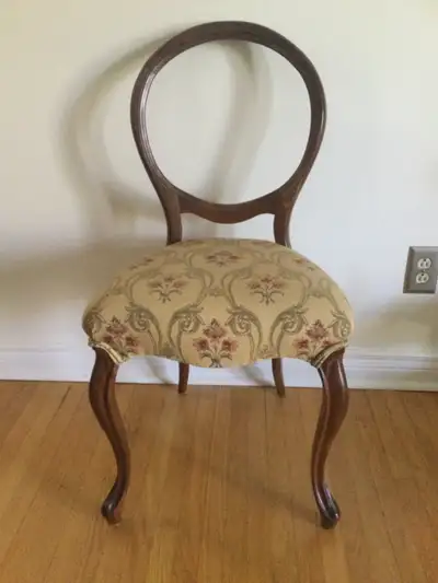 Vintage Victorian Walnut Balloon Back Accent Chair Mint Cond., View more