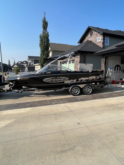Up For Sale...2009 Supra 22SSV Worlds Edition in Powerboats & Motorboats in Red Deer