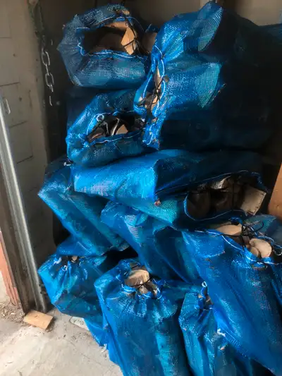 Hi.I have bags of of mixed firewood for sale.bags have Pine,Poplar,and Oak.Bags are $7.00 each or 3...